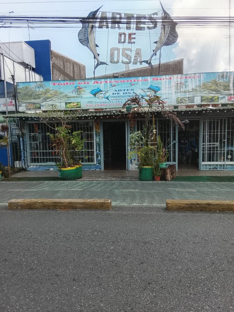 Artes de Osa .puerto Jimenez osa peninsula